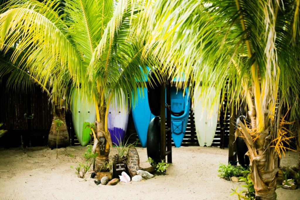 Caribbean Beach Cabanas Placencia Esterno foto