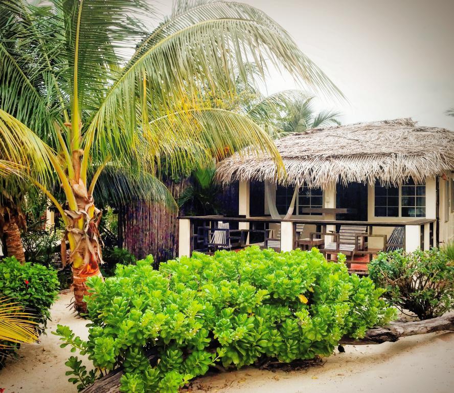 Caribbean Beach Cabanas Placencia Esterno foto